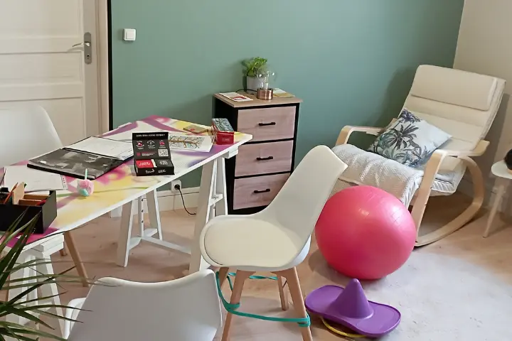 Astrid vous accompagne à domicile ou au cabinet